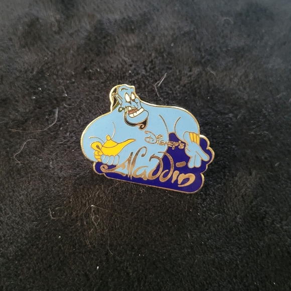 Disney Pins - Picture 4 of 7
